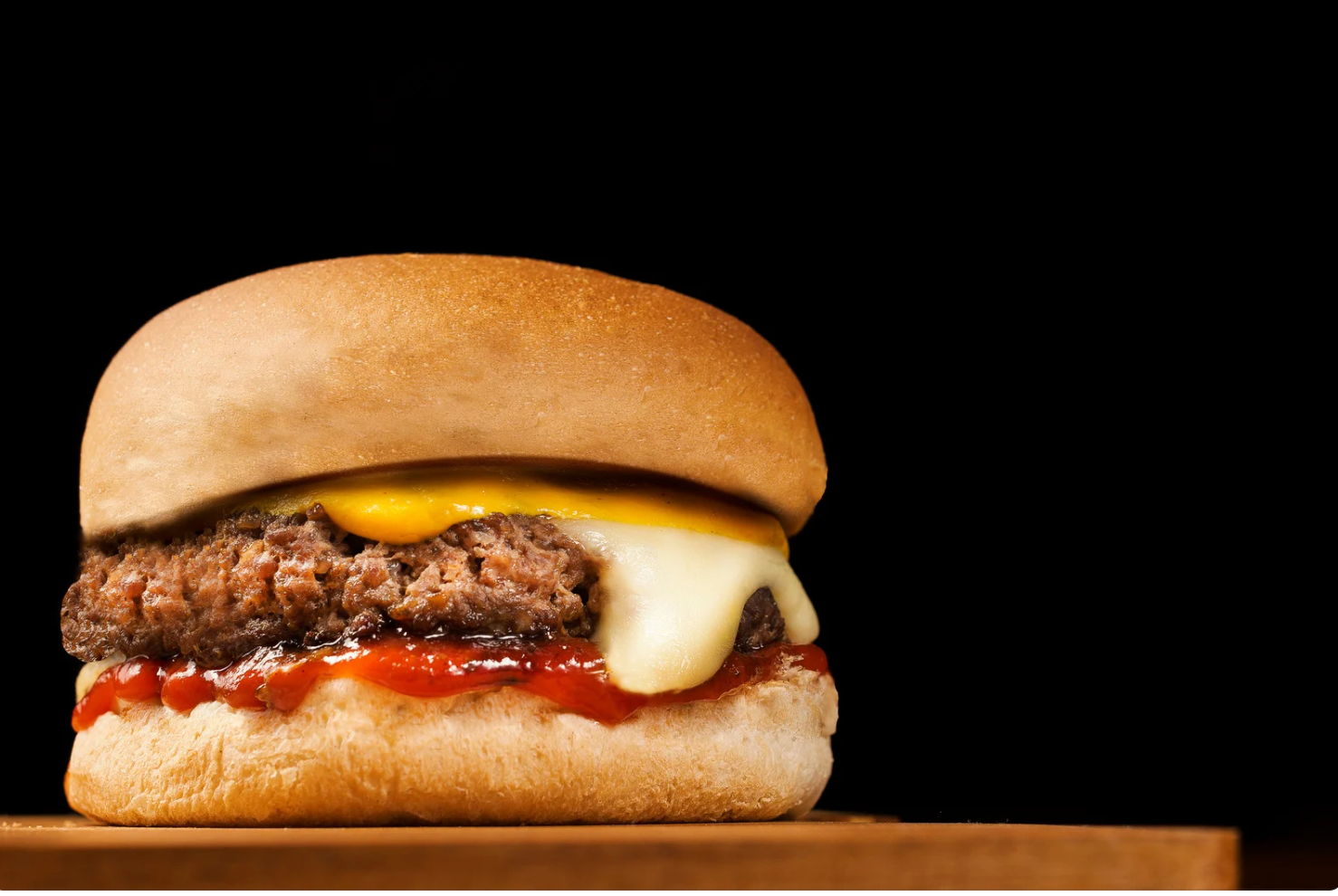 McDonald's is an example of a company that has mastered scale, particularly
in the distribution of
cheeseburgers.
